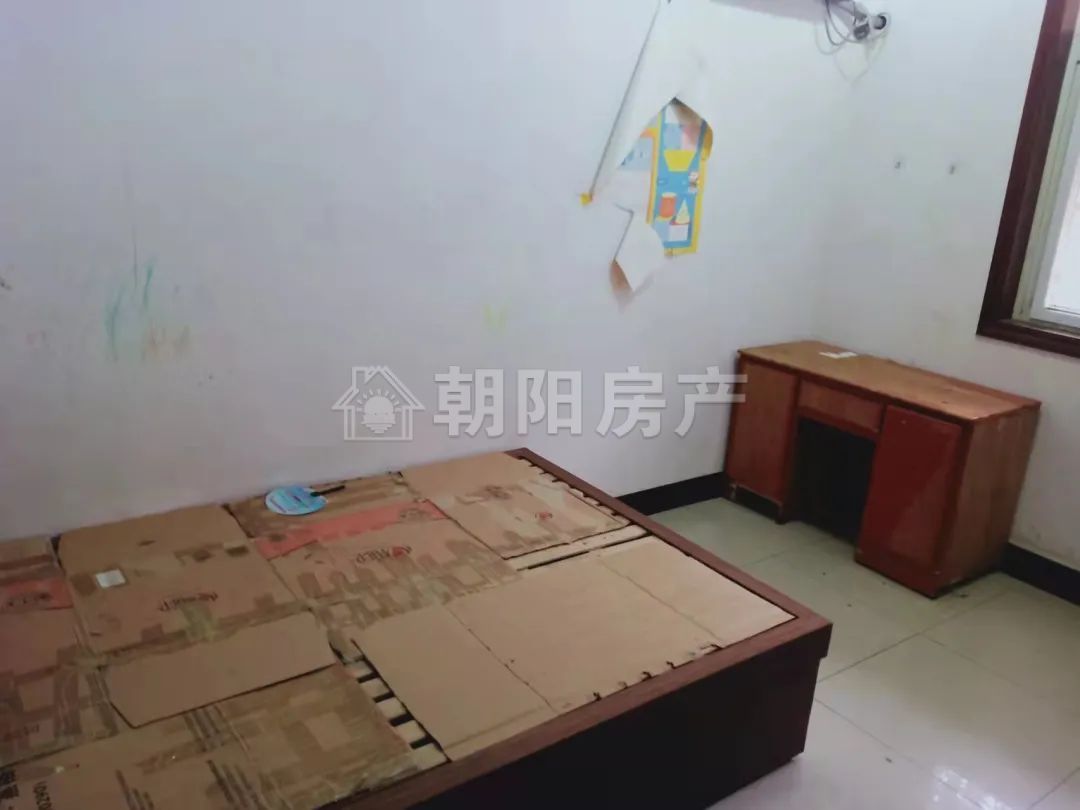 凤华商城 101平 南向三室一厅 交通便利 学区房