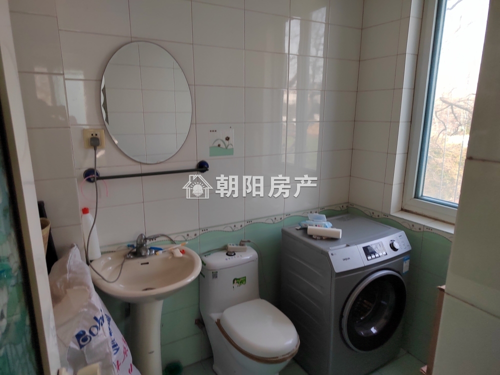 裕安三村 133平 精装三室朝南 学区房 满两年