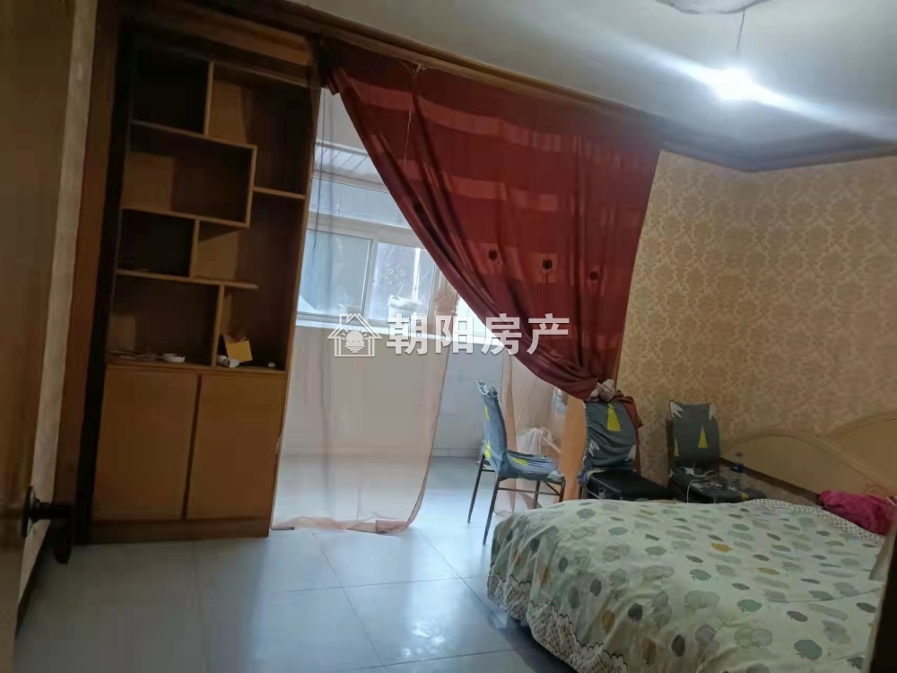 谢一小综合楼  2室一厅  精装修