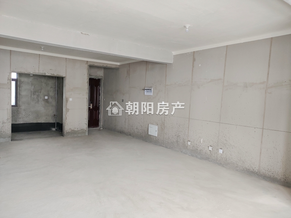 东方蓝海樾府 114平 南向三室 交通便利 毛坯
