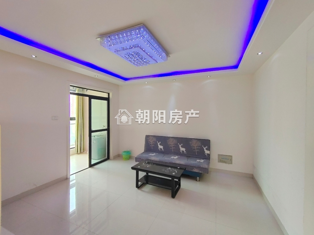 D壹街区 94平 朝南精装三室 满两年 交通便利
