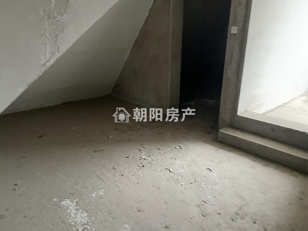 前锋新村三期 111平 南向三居 满五唯一 1980元/平