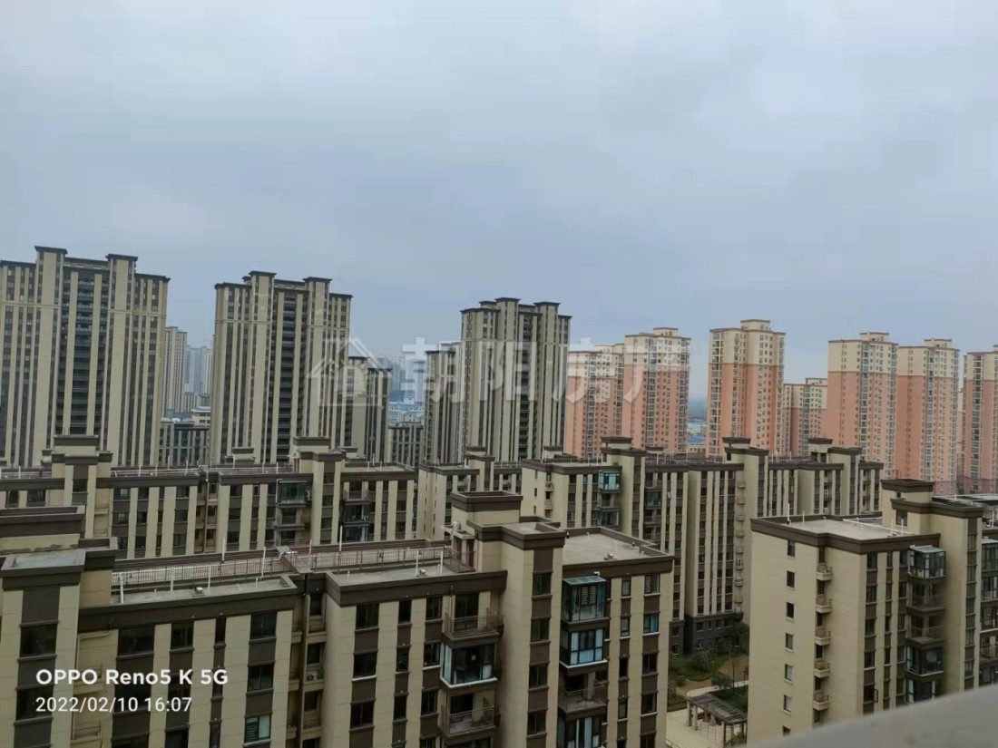 佳源都市 103平 南向三居两卫 毛坯 学区房随时看房
