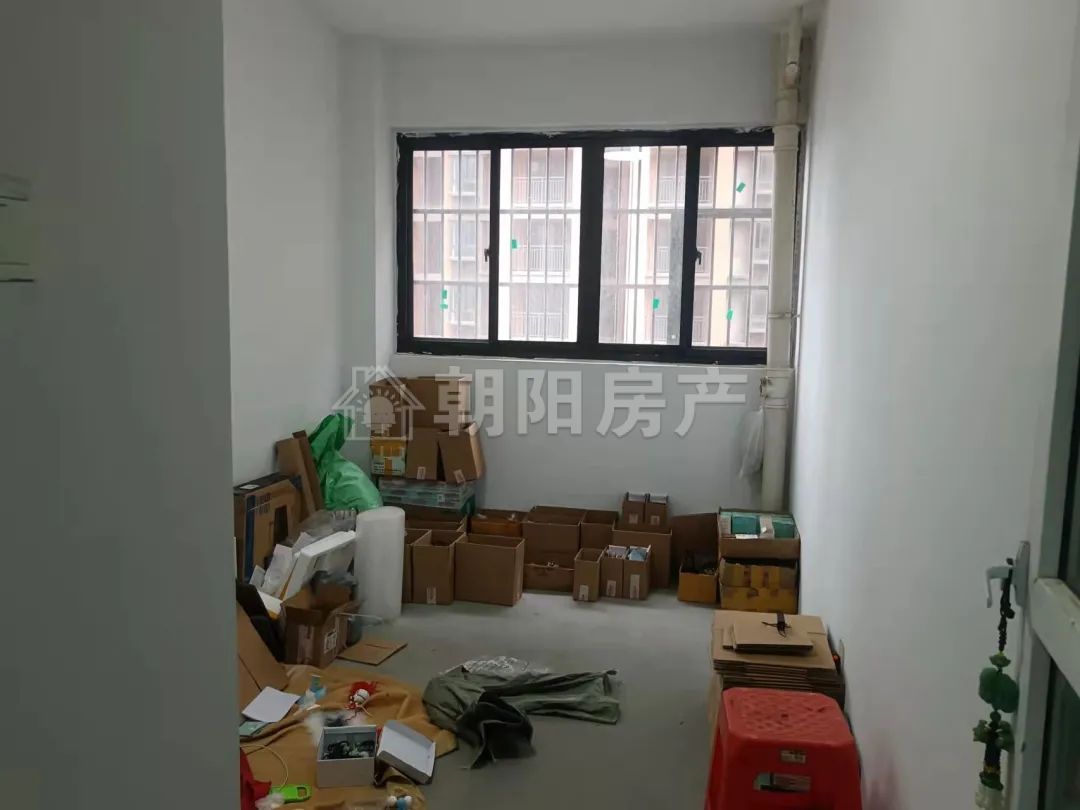 金大地悦府 106平 南向三室一卫 满五唯一 毛坯 交通便利