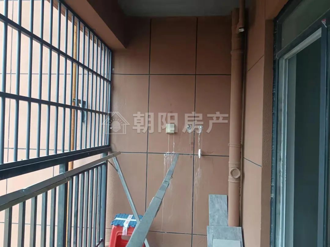 金大地悦府 106平 南向三室一卫 满五唯一 毛坯 交通便利
