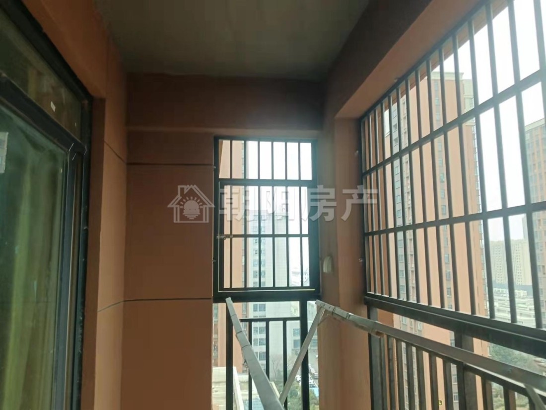 金大地悦府 106平 南向三室一卫 满五唯一 毛坯 交通便利