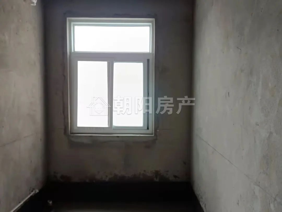寿滨小区二期 114平 南向三室二厅 学区房 交通便利 高楼层采光好