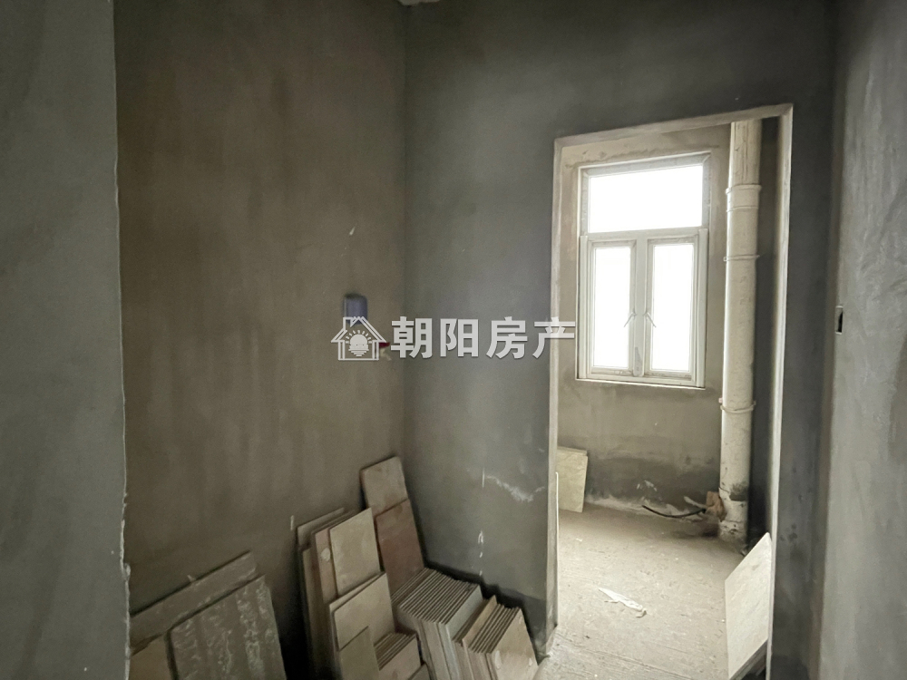 金山易居 114平 朝南三室 免税 普装 3413元/平