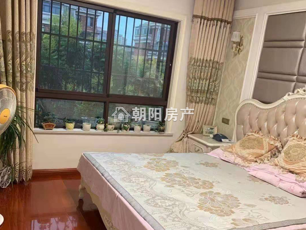 金地滟澜山 100平 朝南三室 满两年 精装洋房