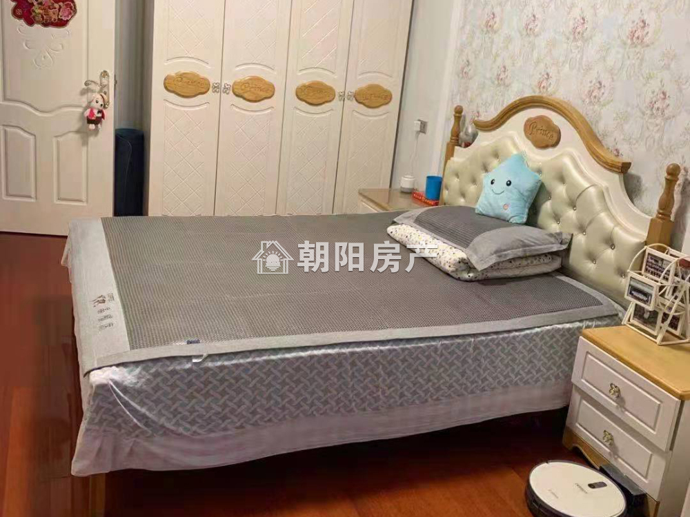 金地滟澜山 100平 朝南三室 满两年 精装洋房
