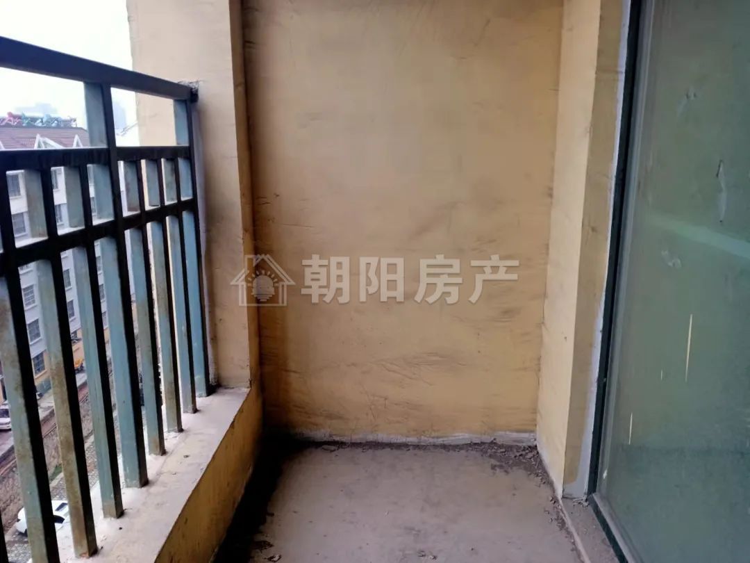 和谐家园三期 77平 南向两居 采光好 2319元/平