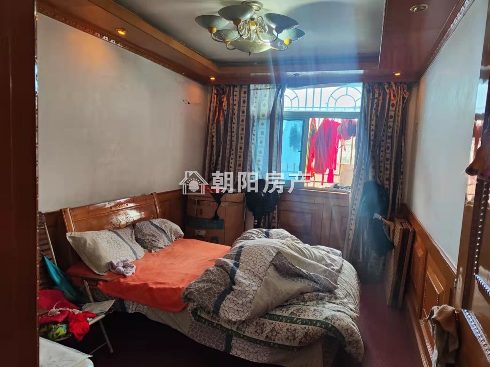 谢四小综合楼 80平 南向三居 学区房 2500元/平