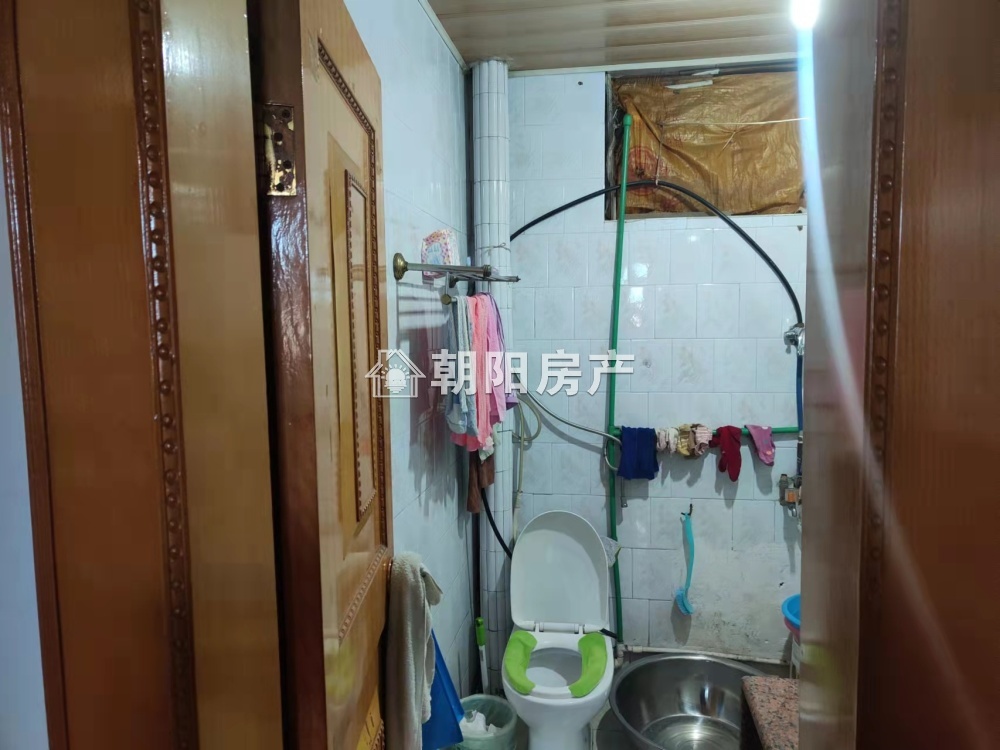谢四小综合楼 80平 南向三居 学区房 2500元/平