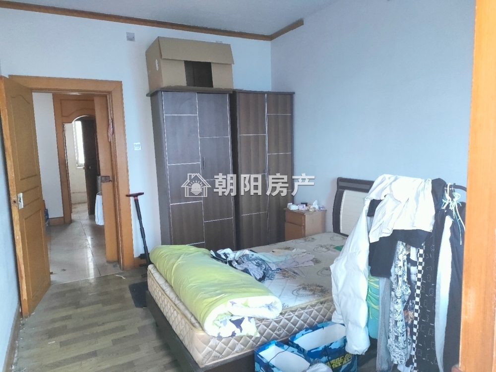 标准件厂家属楼 66平 南向采光好两室 满两年 配套齐全