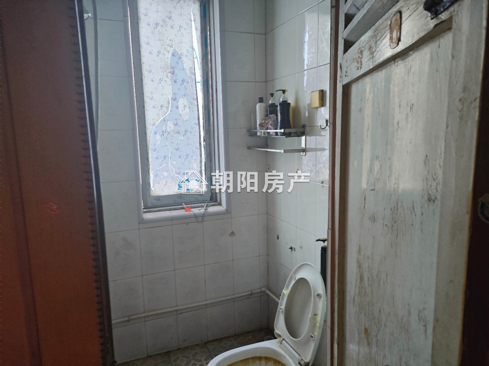 标准件厂家属楼 66平 南向采光好两室 满两年 配套齐全