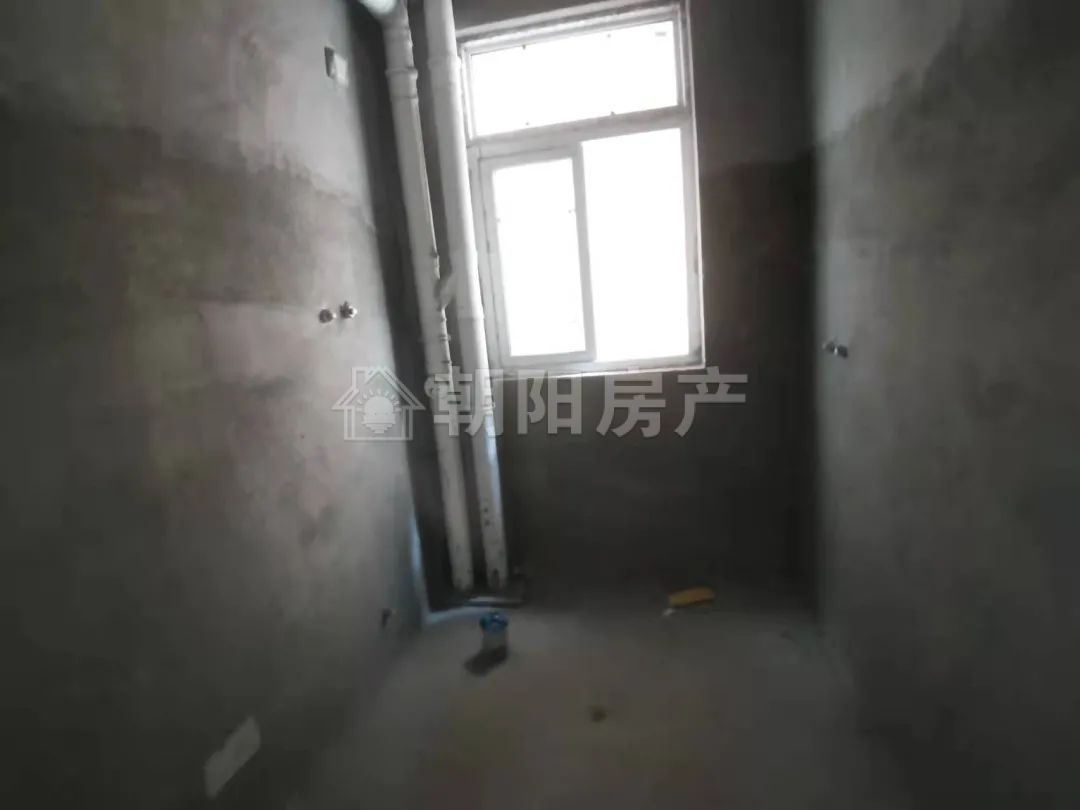 新湖小区西区 97平 南向两室 毛坯 交通便利 学区房