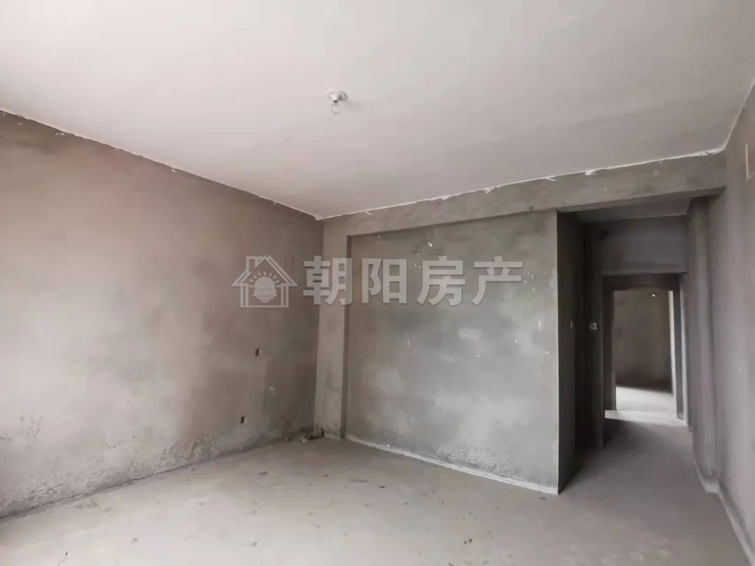 新湖小区西区 141平 南向大三居 交通便利 学区房 毛坯