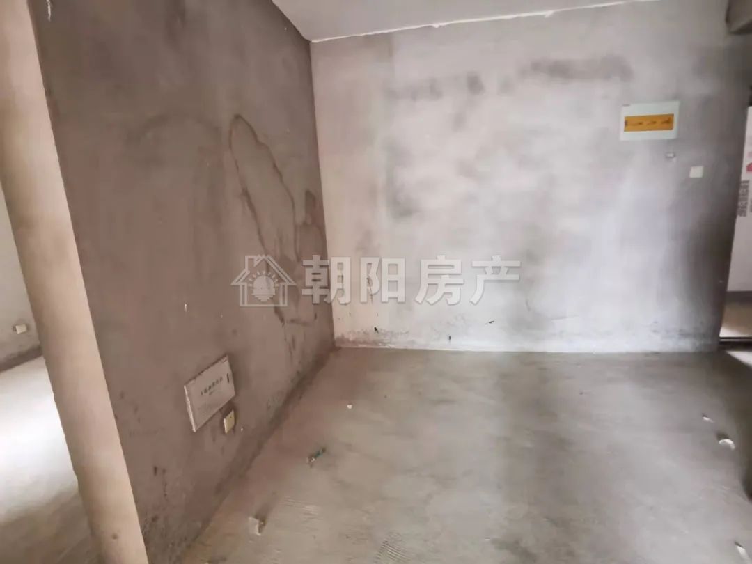 新湖小区西区 97平 南向两室 毛坯 交通便利 学区房