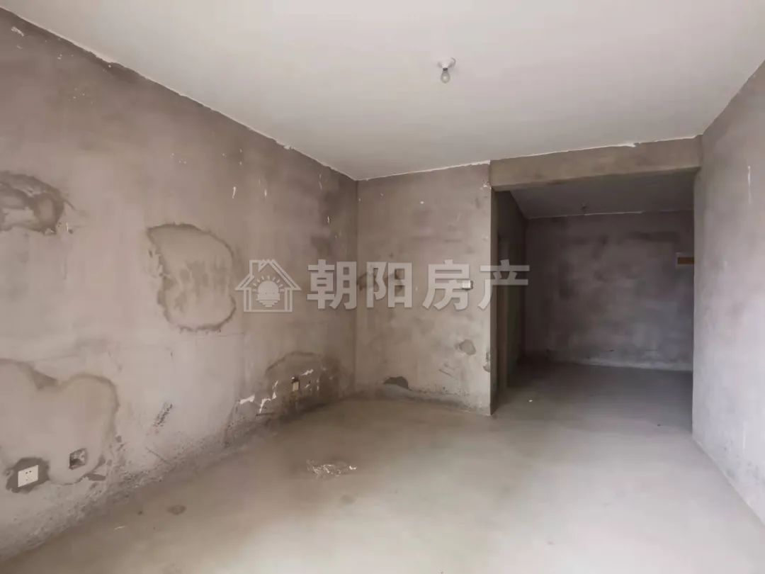 新湖小区西区 97平 南向两室 毛坯 交通便利 学区房