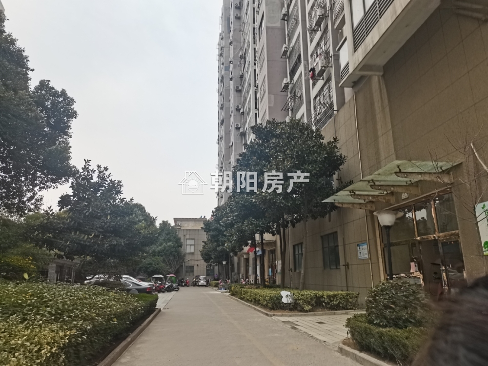 西城国际 83平 南向两室 满两年 交通便利 学区房