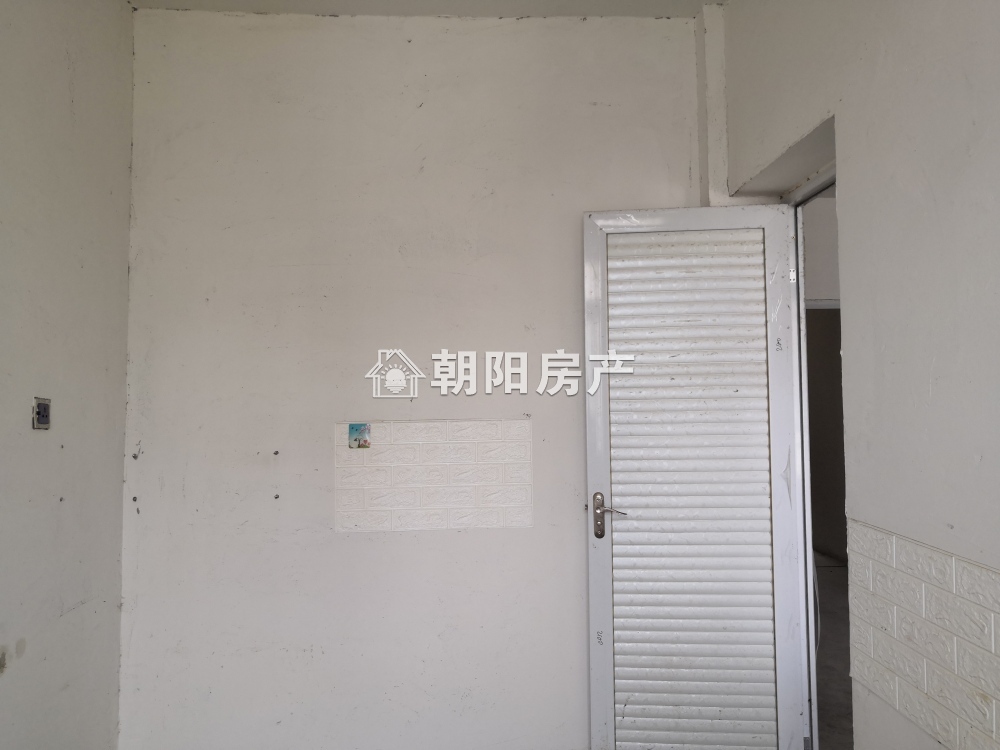 金域蓝湾 141平 南向三室两卫 免税学区房