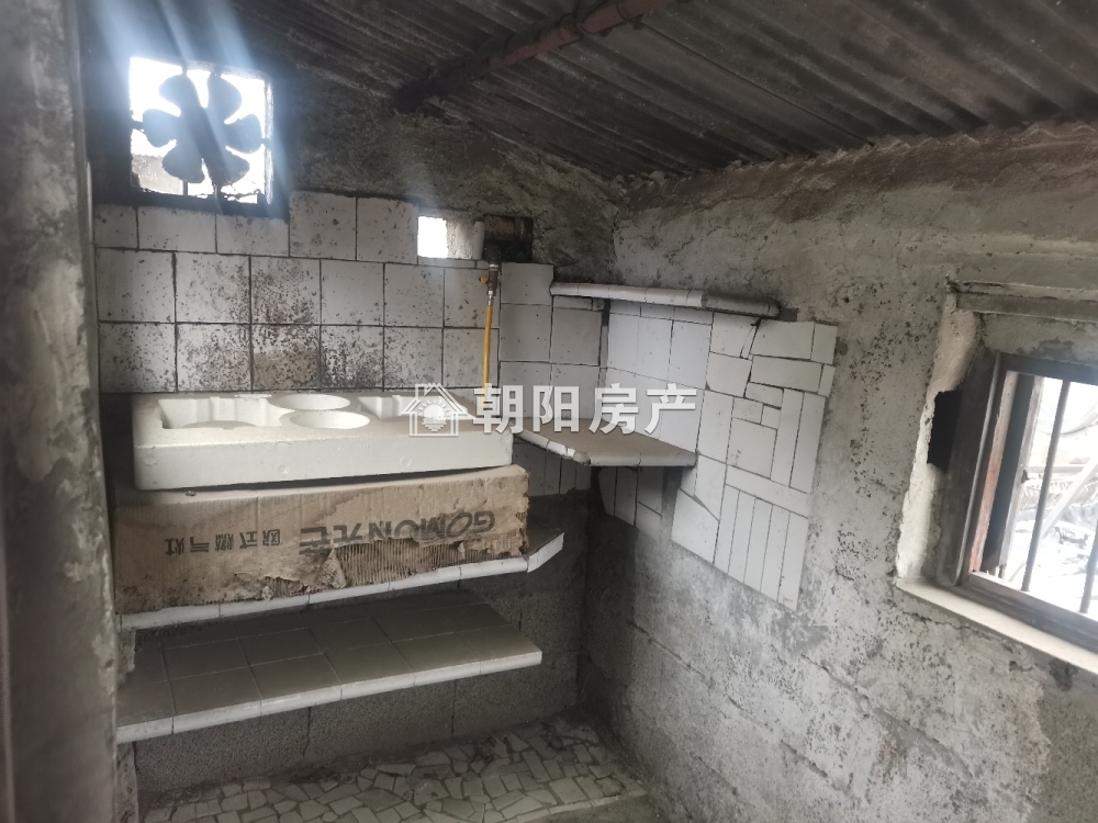 救护村 58平 南向两居 学区房 满两年