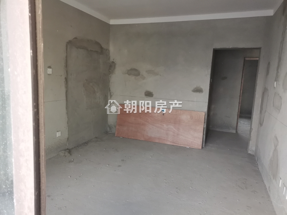 京澳广场 109平 南向三居 毛坯好改 采光好