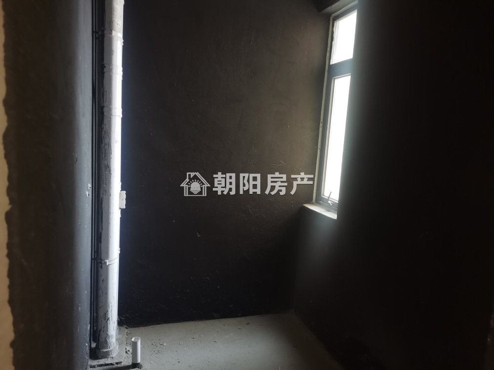 京澳广场 109平 南向三居 毛坯好改 采光好