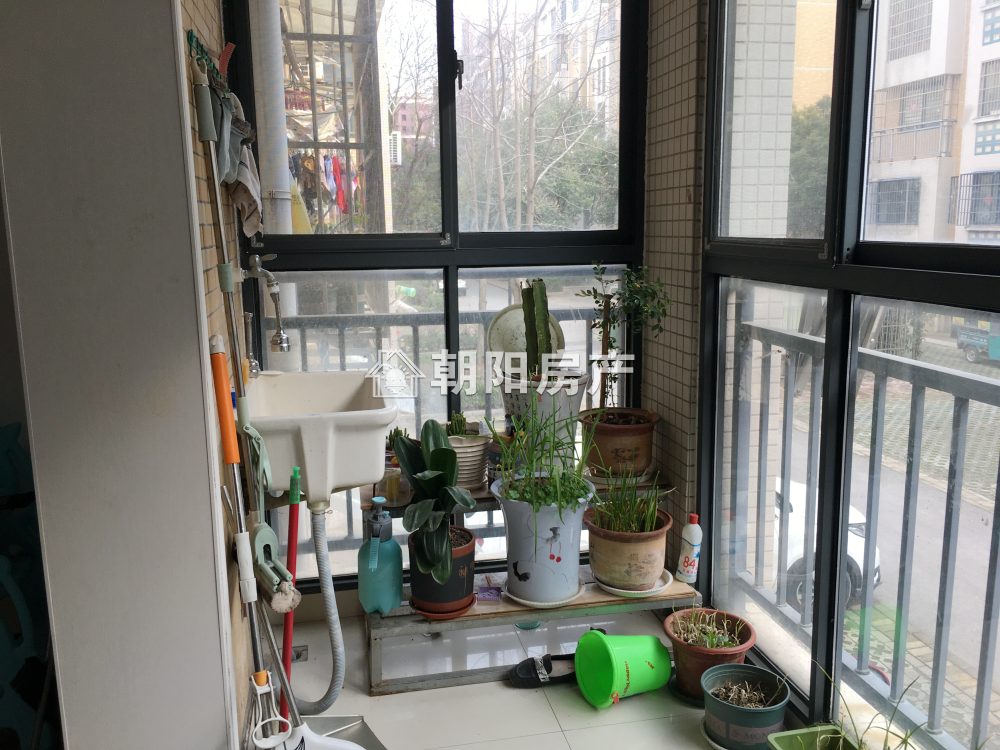 瀚城一期 117平 朝南精装三室 交通便利 单价3735