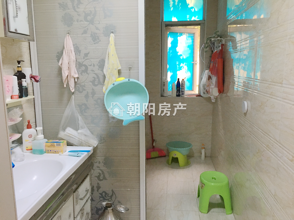 瀚城一期 117平 朝南精装三室 交通便利 单价3735