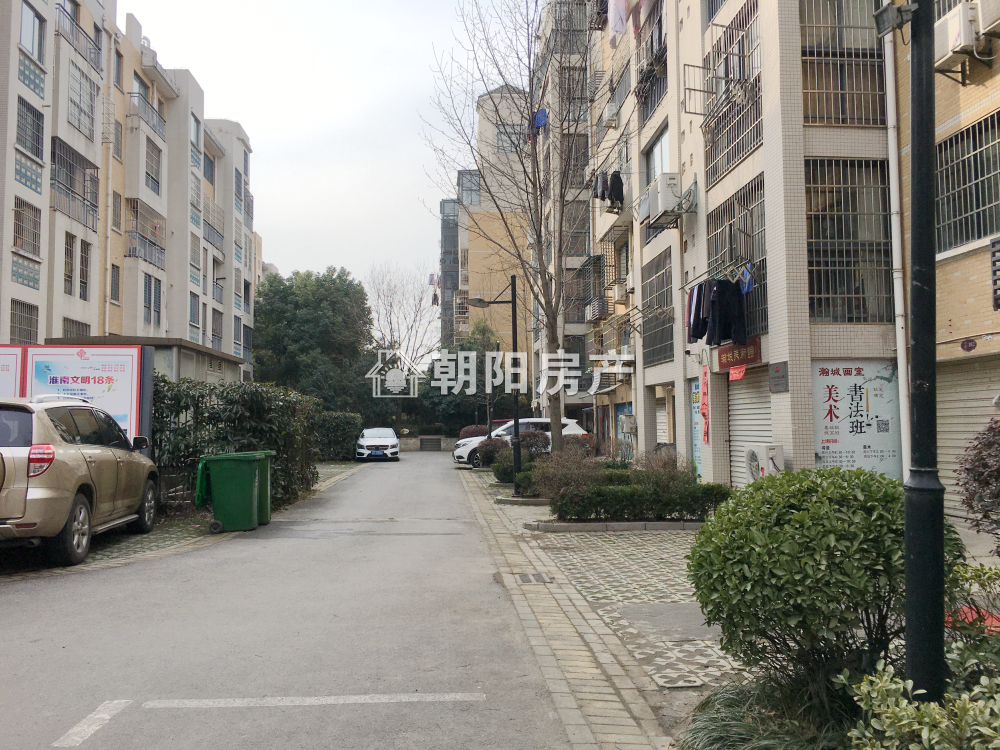 瀚城一期 117平 朝南精装三室 交通便利 单价3735