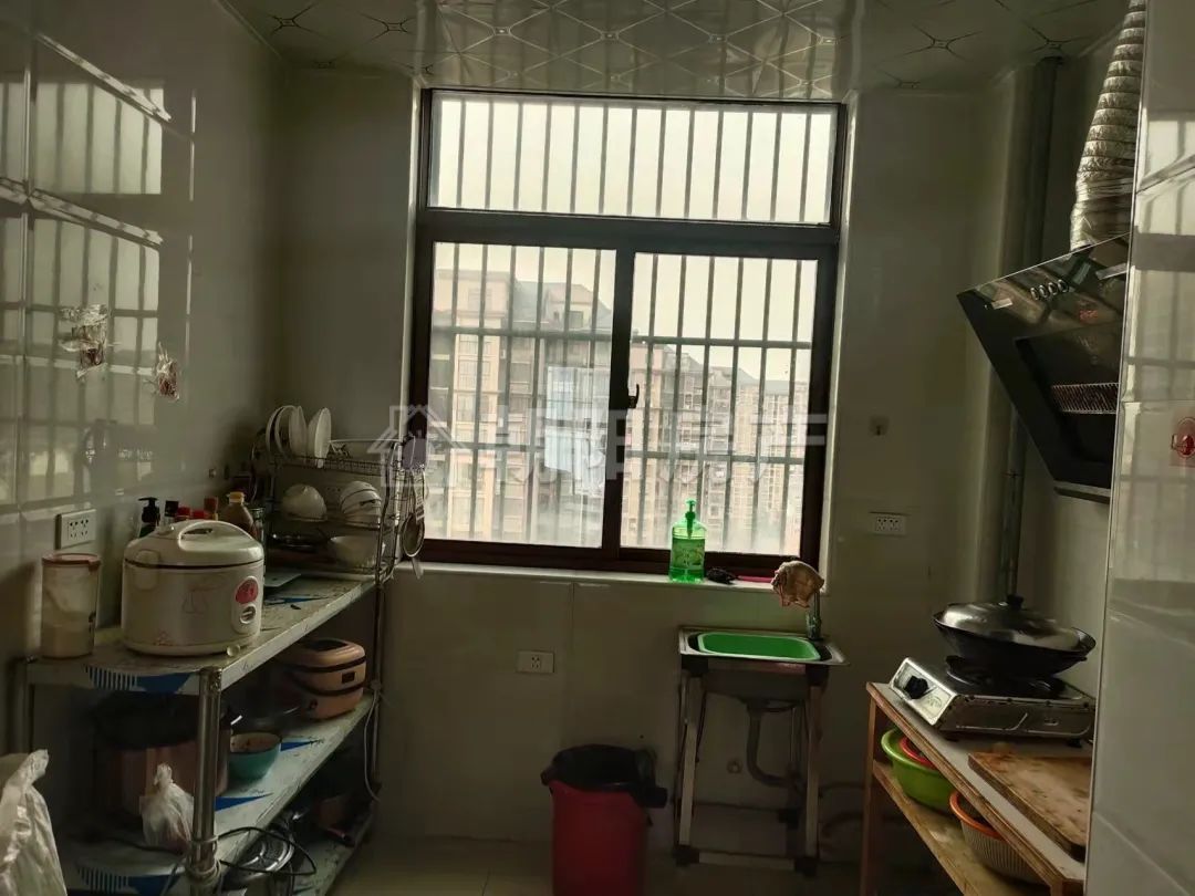 紫金苑 103平 南向三居 满两年 学区房
