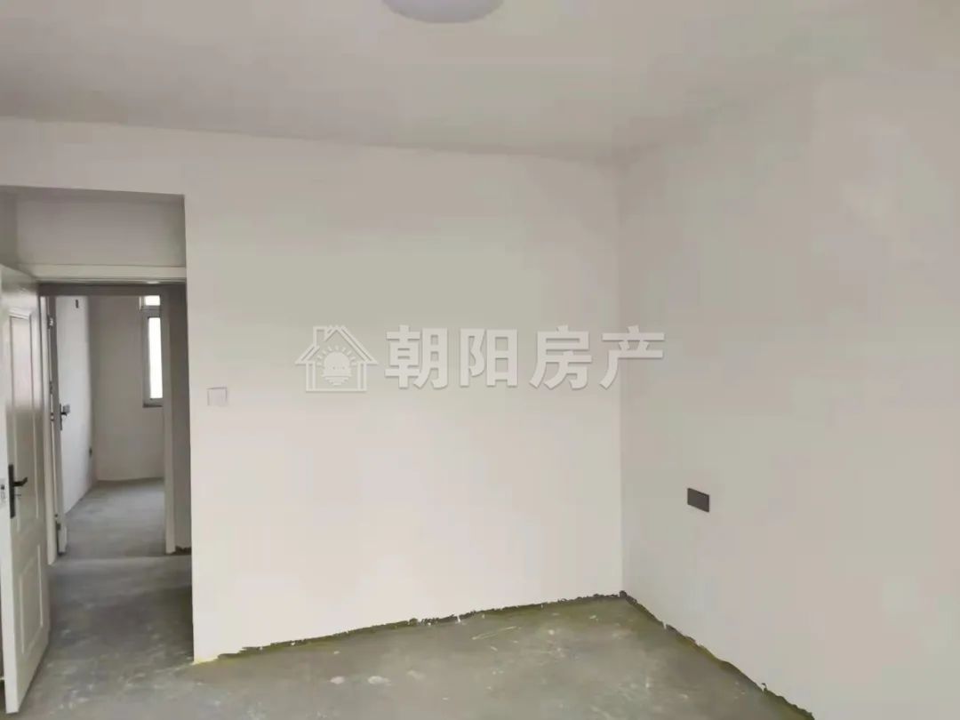龙翔花园 94平 南向两室 学区房 毛坯
