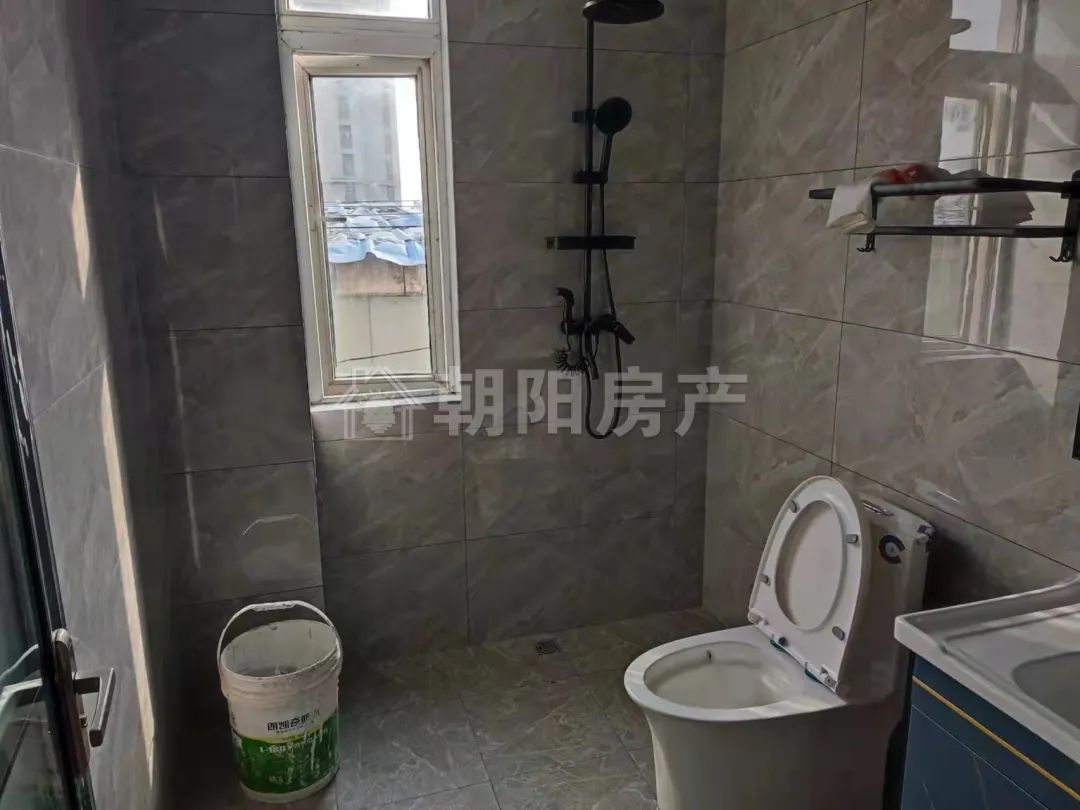 龙翔花园 94平 南向两室 学区房 毛坯