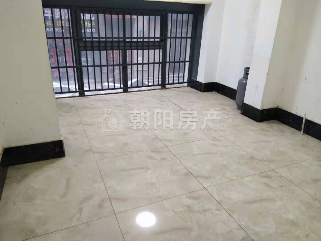 水晶城 120平 临街旺铺 朝南采光好