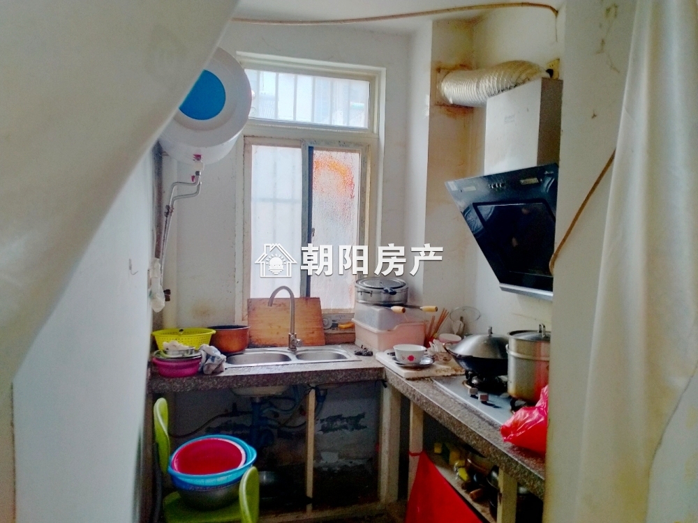淮河公馆 99平 南向三室普装 满五唯一 随时看房