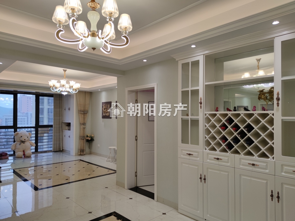 东方名珠 104平 南北通透两室精装 学区房 交通便利