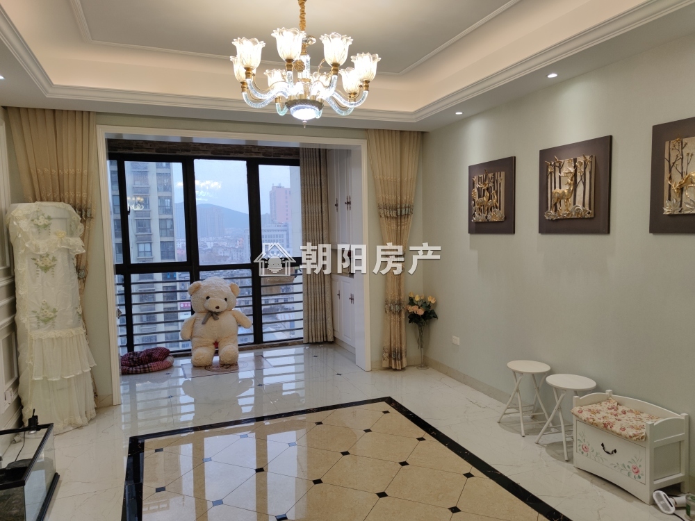东方名珠 104平 南北通透两室精装 学区房 交通便利