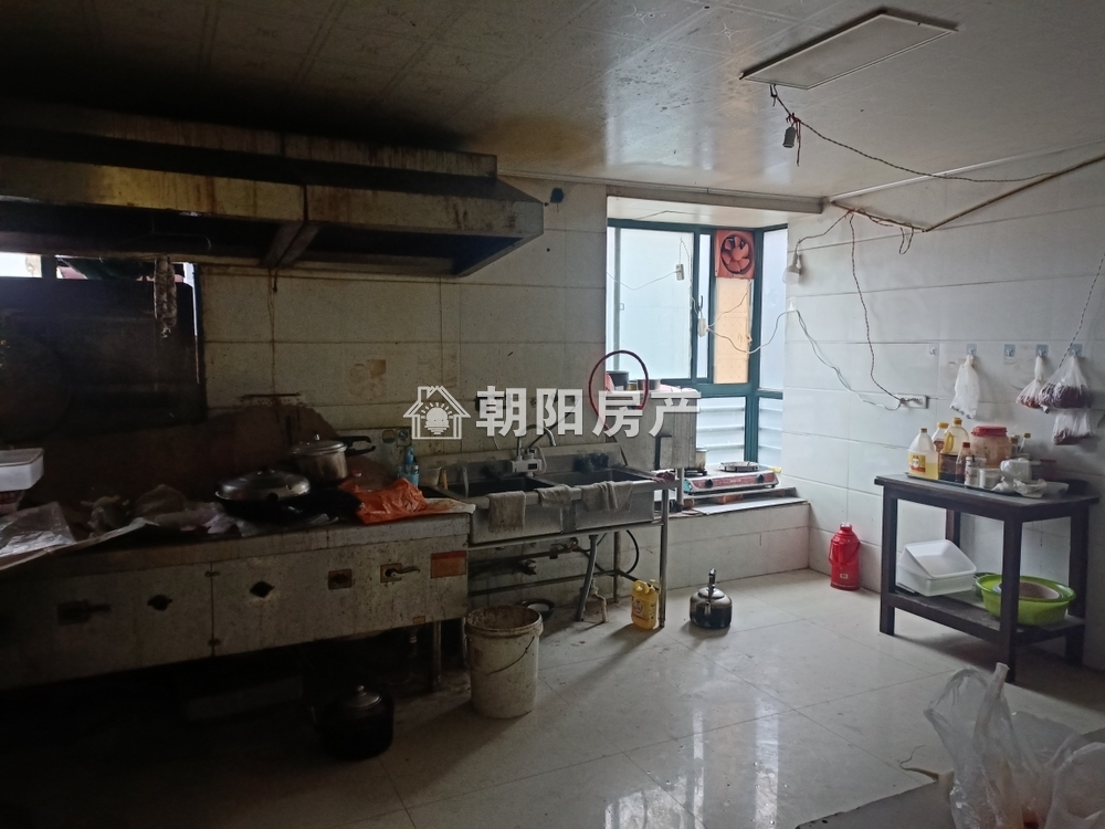 金玉花园 89平 朝南两室一厅 交通便利 随时看房
