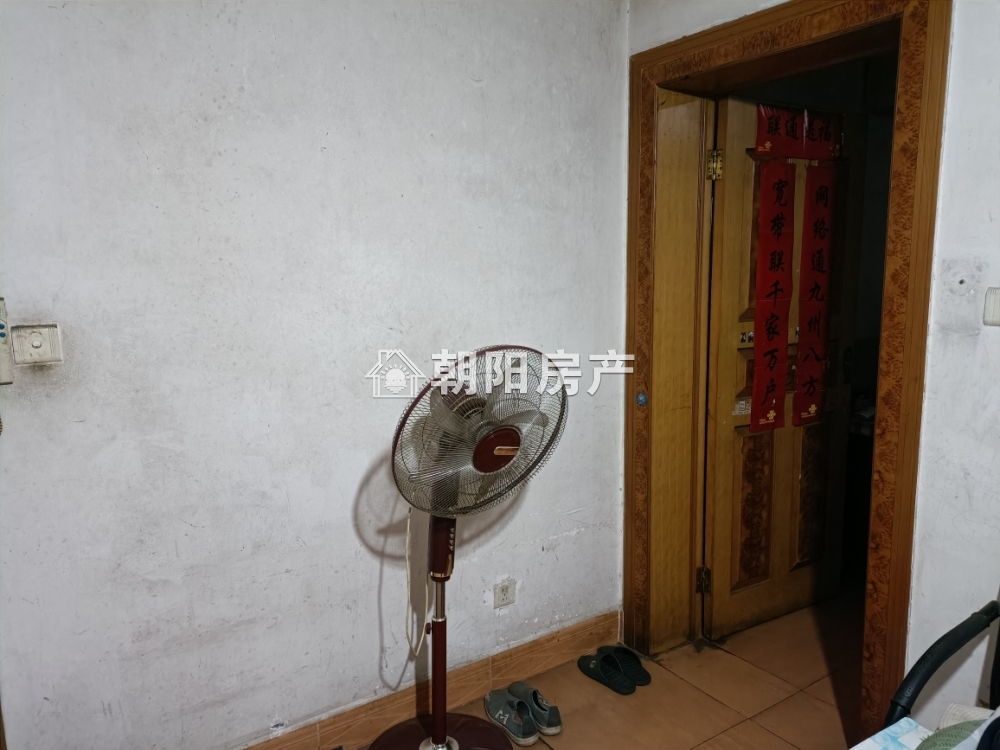 谢一小综合楼 75平 南向两室 交通便利 随时看房