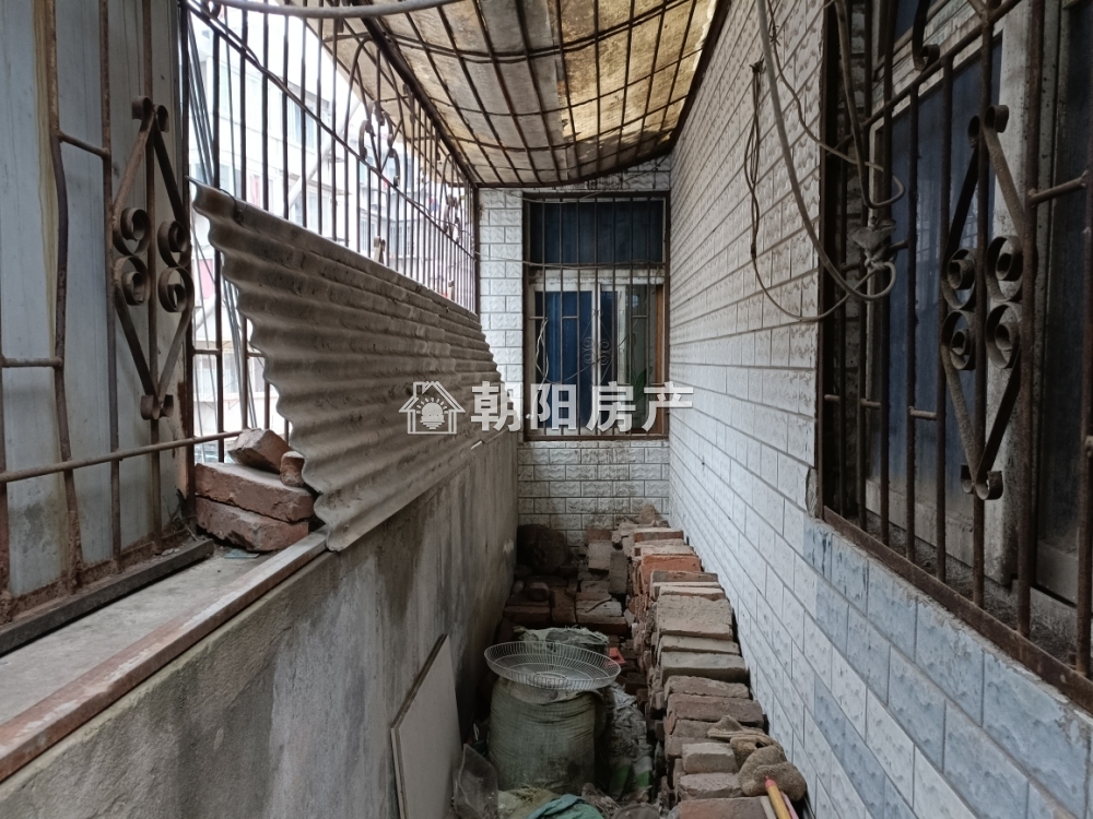 谢一小综合楼 75平 南向两室 交通便利 随时看房