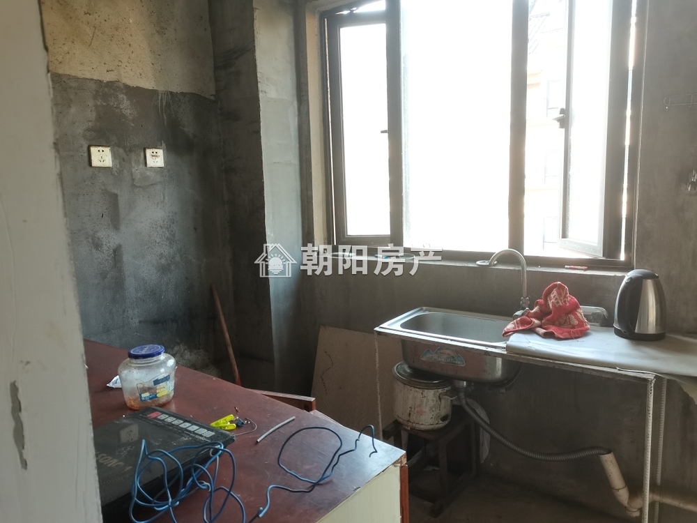 泉山湖 83平 南向两室两厅 免税毛坯 单价4800元/平