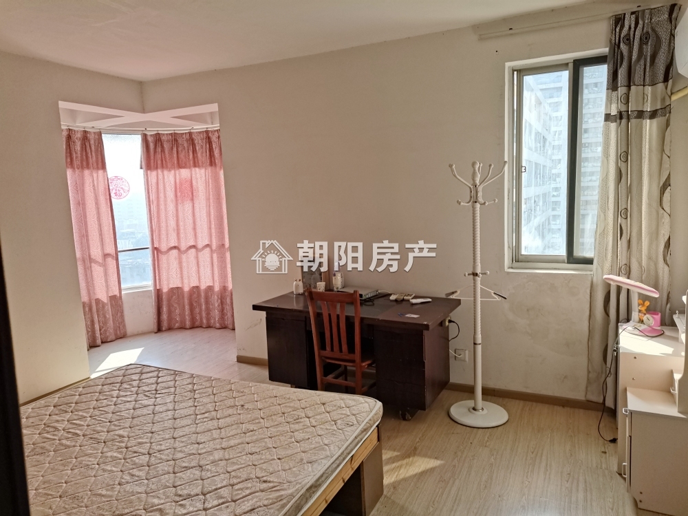 双子星座 110平 朝南两室 交通便利 满两年