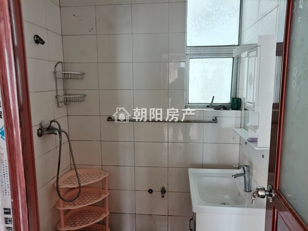 双子星座 110平 朝南两室 交通便利 满两年