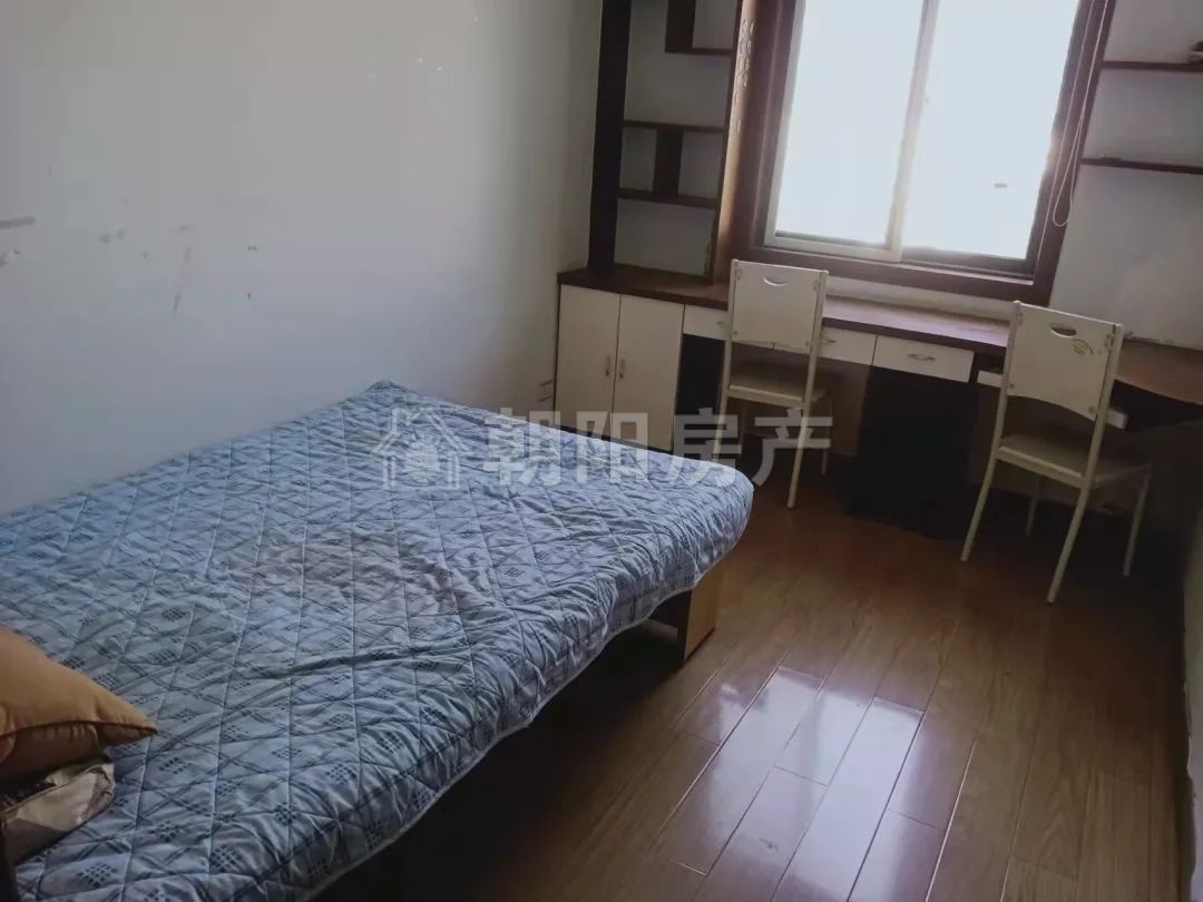 润地佳苑 128平 南向三室二厅 单价3750元 满两年 学区房
