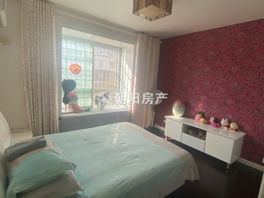 金港家园 130平 南向精装三居 满两年 交通便利