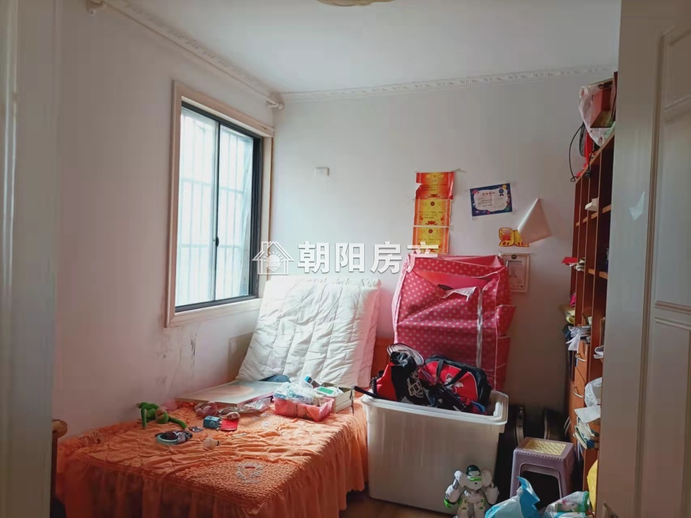 盛世名门 122平 朝南精装三室 满两年 交通便利