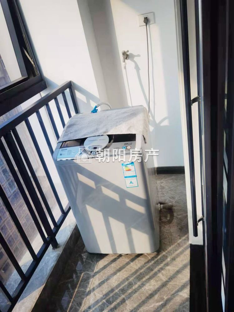 中环158 49平 朝南一室一厅 精装满五唯一 4245元/平