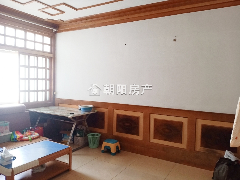 供电小区 96平 南北通透三室二厅 简装 学区房 采光好