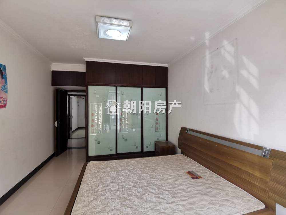 凤凰花园 125平 南向精装三室 4792元/平 满五唯一 学区房